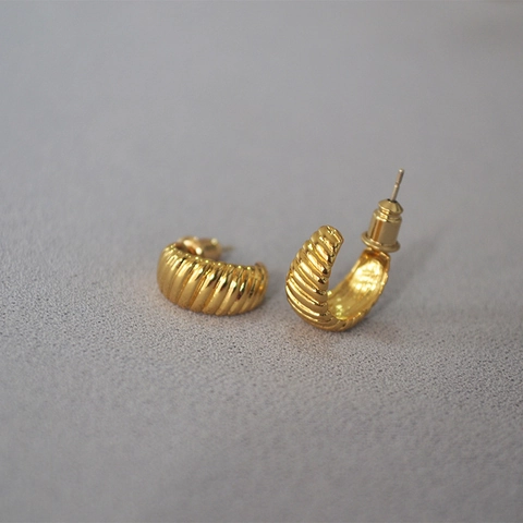 Pendientes de Botón de Croissant Vintage Francés para Mujer Latón Chapado en Oro de 18K Acanalados en Forma de C Con Poste de Plata de Ley 925 Joyería Geométrica Minimalista