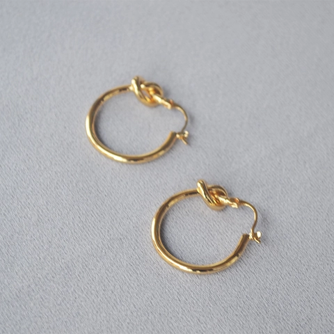 Orecchini a Cerchio con Nodo in Ottone Stile Francese per Donna Minimalisti Placcati Oro 18K Gioielli Eleganti Quotidiani
