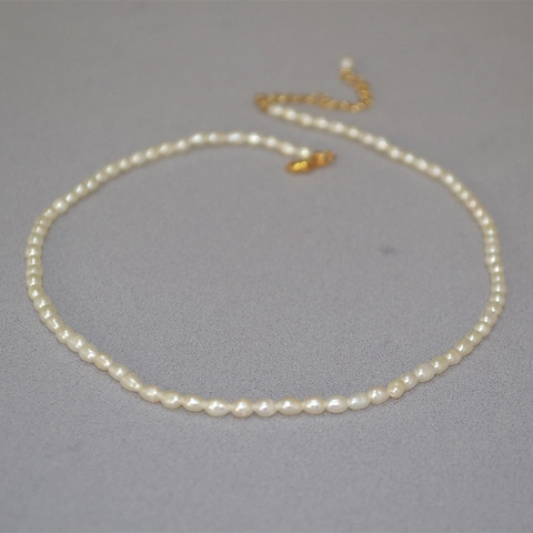 Elegante Collar De Perlas De Arroz De Agua Dulce Para Mujer Cadena De Aleación Dorada Hecha A Mano Joyería Estilo Francés
