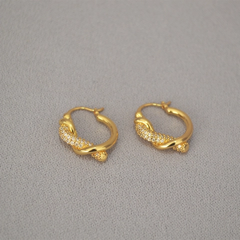 Pendientes de Aro Minimalistas de Cobre Bañados en Oro 18K Nudo de Cuerda Retorcido para Mujer Micro Circonia Incrustada Joyería