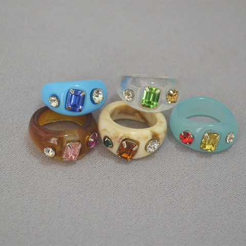 Anillo de Resina Acrílica Grueso Retro Para Mujer Anillo de Dedo con Circonia Cuadrada Colorida y Strass Incrustado Joyería Color Caramelo