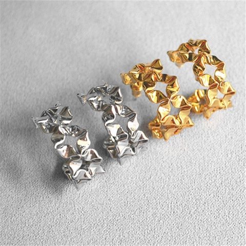 Ins Minimalistische Zerknitterte Hohle Blume Ohrstecker Mit 925 Sterling Silber Ohrstecker-Stift Kupfer Galvanisierter Schmuck Für Damen