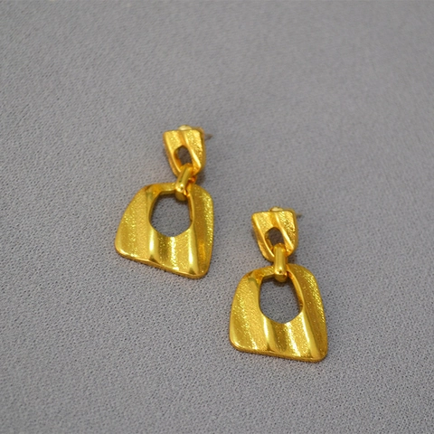 Orecchini a Bottone Geometrici Irregolari in Ottone Vintage Con Perno in Argento Sterling 925 Placcato Oro Invecchiato Orecchini Cavi per Donna