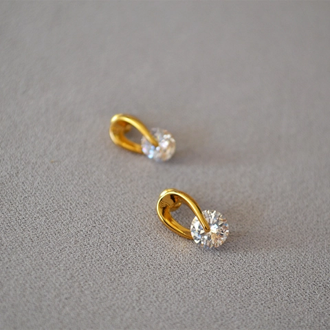 Elegante Kupfer Zirkonia Ohrstecker Mit 925 Sterlingsilber Ohrstecker-Stift Gold Platin Überzug Geometrische Damen Schmuck