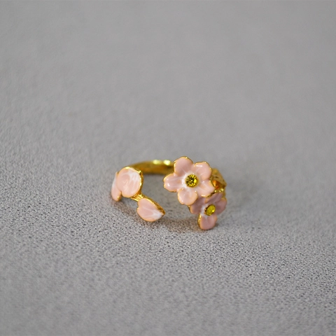 Anillo Abierto Pastoral Japonés de Esmalte Rosa Flor de Cerezo Latón Chapado en Oro Diamante Imitación Flor Ajustable Joyería Mujer