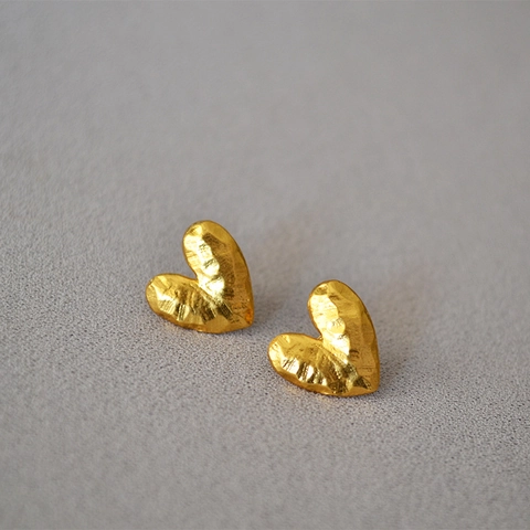 Boucles d'Oreilles Cœur en Laiton Vintage Avec Tige en Argent Sterling 925 Texture Martelée Bijoux Or Rétro pour Femme