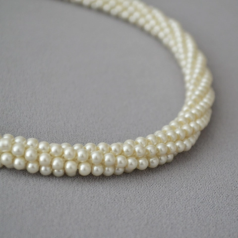 Collana di Perle Artificiali Tessuta a Mano Multistrato Stile Vintage Hepburn per Donna Elegante Catena con Fermaglio Gioielli