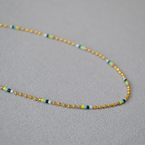 Minimalistische Damen 18K Vergoldete Kupferkette Mit Bunten Glasperlen Literarische Retro Perlenkette Täglicher Schmuck