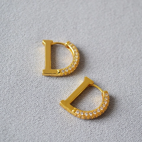 Nische Design D Form Voll Zirkonia Messing Vergoldet Minimalistische Persönlichkeit Temperament Creolen Mode Schmuck Für Damen