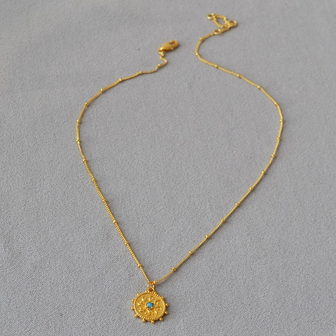Collar de Cobre con Colgante de Estilo Palacio Francés Vintage Con Incrustación de Turquesa Moneda de Oro en Relieve Joyería Mujer