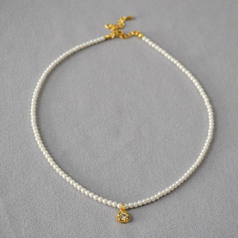 Französische Elegante Messing Künstliche Perlenkette Für Damen Vergoldet Handgefertigte Kleine Blume Strass Anhänger Schmuck
