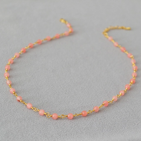 Collar de Cuentas de Piedra Natural Rosa Envuelto en Alambre Hecho a Mano para Mujer Cadena Chapada en Oro Dulce Joyería Regalo