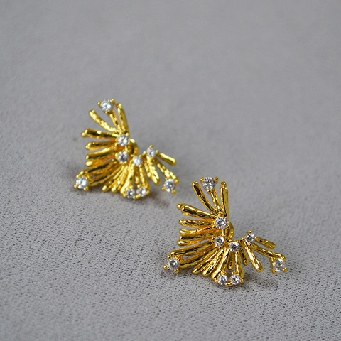 Vintage Fuochi d'Artificio Farfalla Radiante Orecchini a Bottone con Zirconia Perno in Argento Sterling 925 Rame Placcato Oro