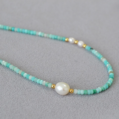 Collana con Perline di Amazonite e Perla d'Acqua Dolce Fatta a Mano Rame Placcato Oro Elegante Choker Donna Gioielli