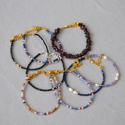 Bracciale Minimalista in Pietra Naturale e Perle d'Acqua Dolce da Donna Fatto a Mano Lapis Lazzuli Ametista Granato Spinello Nero Rame Placcato Oro