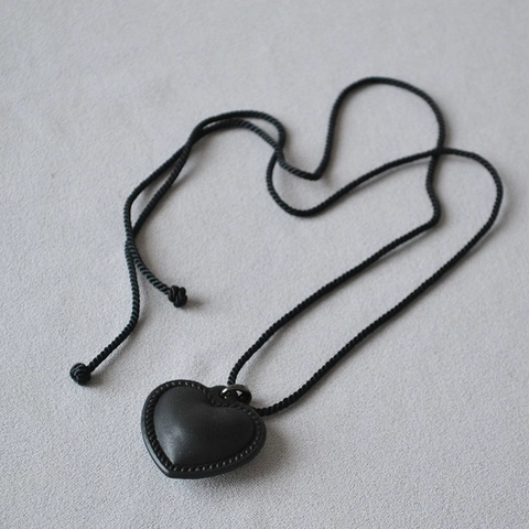 Vintage Black Artificial Leather Heart Pendant Necklace For Women Korean Style Braided Twisted Rope Long Fashion Jewelry