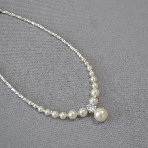 Elegante Collana di Perle Artificiali Gradate per Donna Grani Placcati in Argento Pendente con Strass Catena Girocollo Gioielli