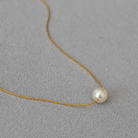Collar de Perlas Artificiales de Cadena de Alambre de Latón Chapado en Oro Minimalista para Mujer Gargantilla Joyería