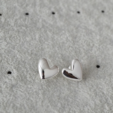 Minimalist Silver Color Heart Stud Earrings With 925 Sterling Silver Earring Post Copper Tiny Polished Heart Earrings For Women Jewelry