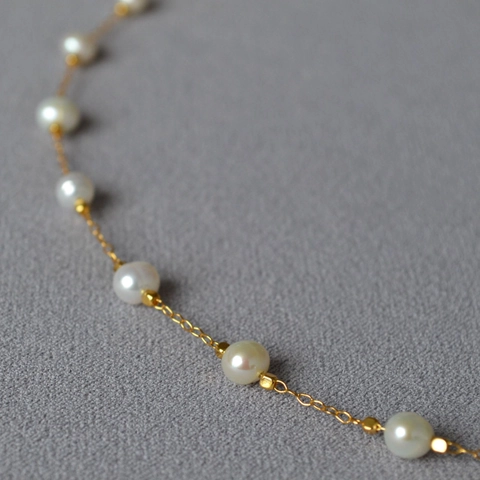 French Elegant Freshwater Pearl Necklace For Women Gold Plated Copper Chain Irregular Baroque Pearl Fashion Jewelry