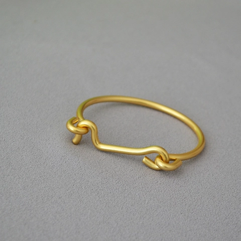 Bracciale Rigido Retro in Ottone Placcato Oro Geometrico Ovale Minimalista con Gancio Bracciale Aperto Donna Gioielli