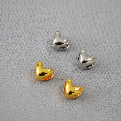 Minimalistische Herzförmige Messing Ohrringe Gold Silber Plattiert Poliert Ohrbuckle Nische Design Mode Schmuck Damen