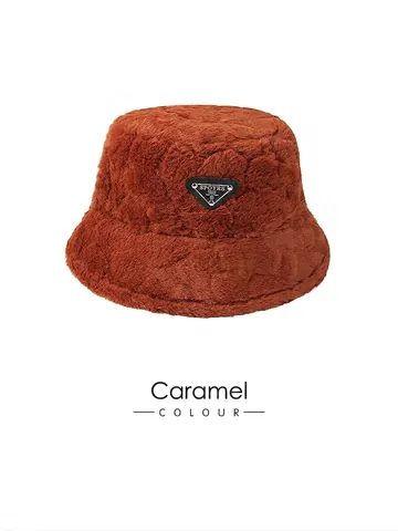 Chapeau Bob en Peluche pour Femmes Fausse Fourrure Chaude Hiver Avec Logo Triangulaire Couleur Unie Chapeau de Pêcheur en Poliester