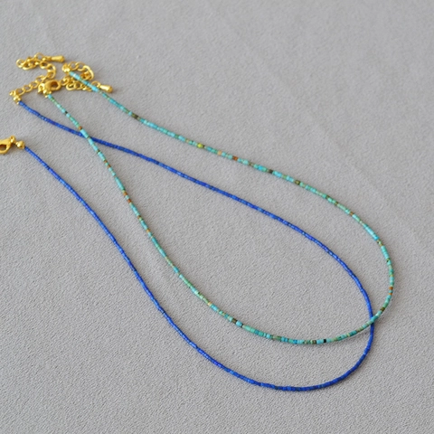 Collana con Perline Minimalista Retrò Francese per Donna in Rame Placcato Oro Turchese Blu Misto Perline Sottili Choker Gioielli