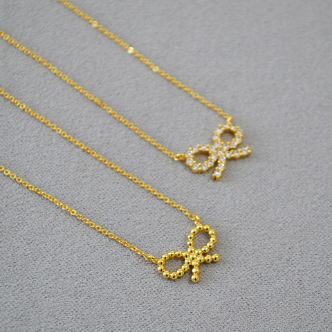 Collana con Pendente a Fiocco in Ottone Placcato Oro per Donna Minimalista in Zirconia Perlata Gioielli di Moda a Catena