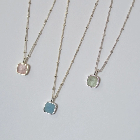Collana Minimalista con Ciondolo in Pietra Naturale Quadrata Geometrica Rame Placcato Argento Acquamarina Quarzo Fragola Gioielli Donna