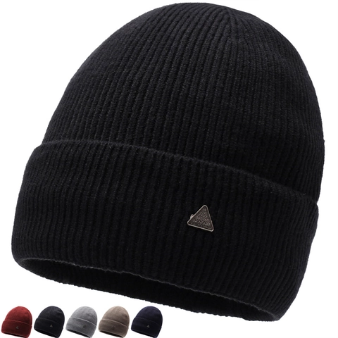 Bonnet en Tricot d'Hiver Décontracté à la Mode pour Hommes Femmes Chaud Coupe-Vent Bonnet Côtelé avec Badge en Métal Sports de Plein Air