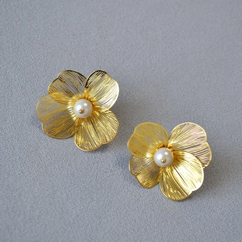 Eleganti Orecchini a Bottone in Ottone a Forma di Fiore Cavo 3D Con Perno in Argento Sterling 925 Oro Perla Artificiale