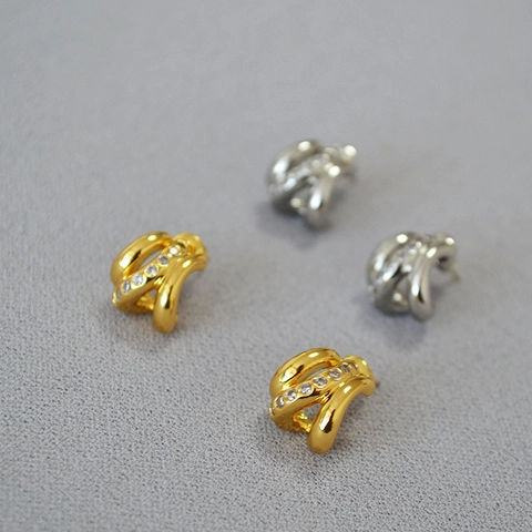 Orecchini a Bottone in Ottone con Curva Avvolgente Intarsio in Zirconia Perno in Argento 925 Oro Platino Gioielli Donna