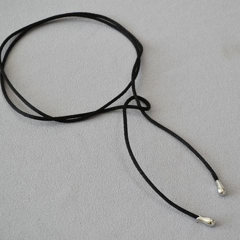 Minimalistische Zwarte Touwketting Strik Halsketting Voor Vrouwen Koper Verguld Waterdruppel Hanger Verstelbare Choker Lange Strik Sieraden Cadeau