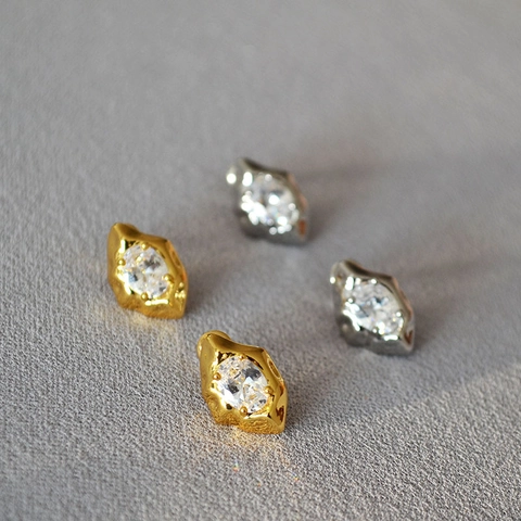 Orecchini a Bottone in Zirconia Stile Lava Irregolare per Donna Orecchini Geometrici Minimalisti in Ottone Placcato Oro Con Perno in Argento 925