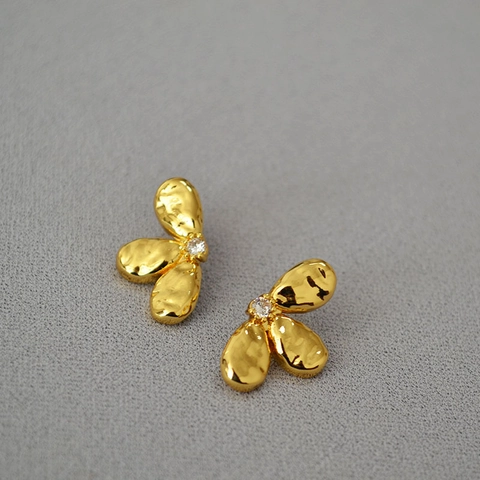 Pendientes de Botón de Flor de Pétalo 3D Dorados Vintage Francés Con Poste de Plata de Ley 925 Circonia Joyería Floral Mujer