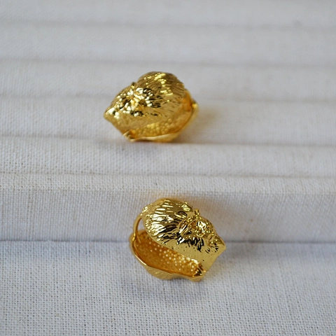 Orecchini a Cerchio con Testa di Scimmia in Stile Cinese Vintage per Donna Ottone Placcato Oro Design Sun Wukong Gioielli