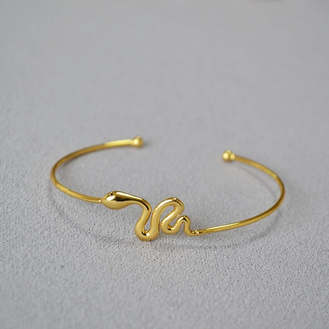 Minimalist Messing Vergoldeter Schlange Offener Verstellbarer Armreif Individual Mode Schlange Armband Handschmuck Für Damen