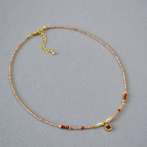 Collana di Perline di Zirconia Champagne e Perla d'Acqua Dolce Donna Placcata Oro Fatta a Mano Ciondolo Pietra Rossa Quadrata