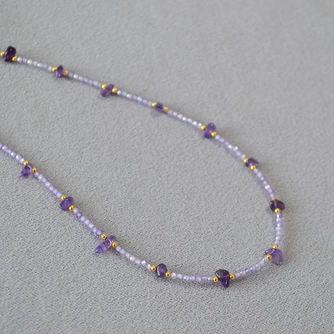 Elegante Collana di Perline di Ametista per Donna Pendente in Pietra Naturale Irregolare Catena a Clavicola Gioielli alla Moda Placcati in Oro
