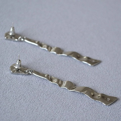 Modern Geometric Wave Copper Earrings With 925 Sterling Silver Earring Post Electroplated Wrinkled Long Drop Earrings For Women