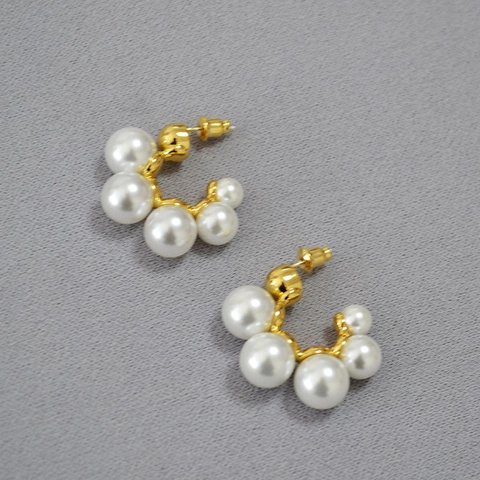 Orecchini a Bottone in Ottone Placcato Oro a Forma di C con Perle Artificiali e Perno in Argento Sterling 925 Gioielli Donna