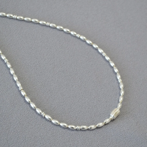 Collana di Perline in Rame Minimalista Vintage per Donna Stile Giapponese Catena a Grano di Riso Galvanizzato Oro Argento Gioielli