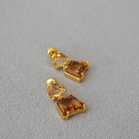 Orecchini a Bottone in Vetro Artigianale Marrone Geometrico Vintage Per Donna In Rame Placcato Oro Triangolo Trapezio Perno In Argento 925