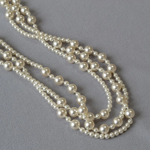 Elegante Collana Lunga in Perle Artificiali Francese Moda Lusso Leggero Multistrato Collana per Maglione Fatta a Mano Gioielli Donna