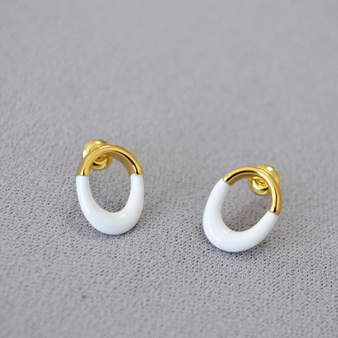 Minimalistisch Unregelmäßig Oval Weiß Emaille Messing Vergoldet Ohrstecker Mit 925 Sterlingsilber Ohrstecker-Stift Damen Schmuck
