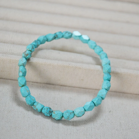 Bracciale Vintage in Magnesite Sfaccettata Da Donna Design di Nicchia Pietra Blu Turchese Geometrica Gioielli Boho Fatti a Mano Regalo
