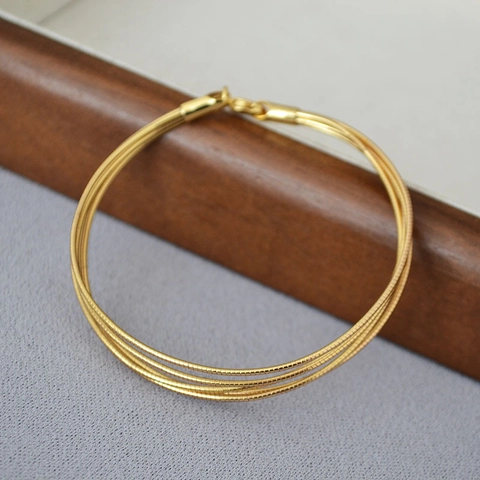 Bracelet Minimaliste en Laiton Plaqué Or Multi-Couches Chaîne d'Os de Serpent Élégant Bracelet Jonc Enroulé pour Femmes Bijoux