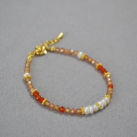 Bracciale in Zirconia Champagne e Perle d'Acqua Dolce per Donna Vintage Fatto a Mano Agata Charm Gioielli Regolabili