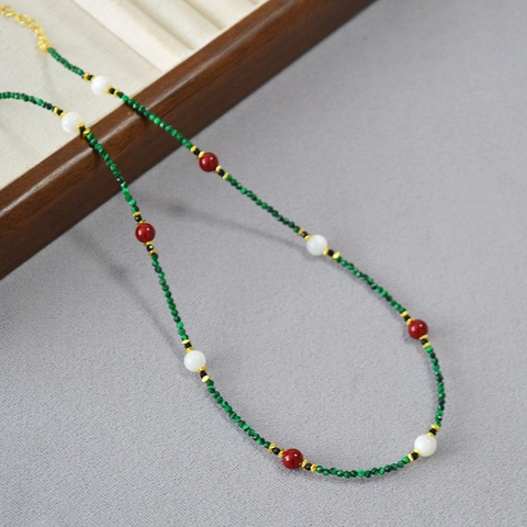 New Chinese Style Retro Synthetic Malachite Beaded Necklace For Women Elegant Red White Shell Bead Copper Choker Jewelry Gift